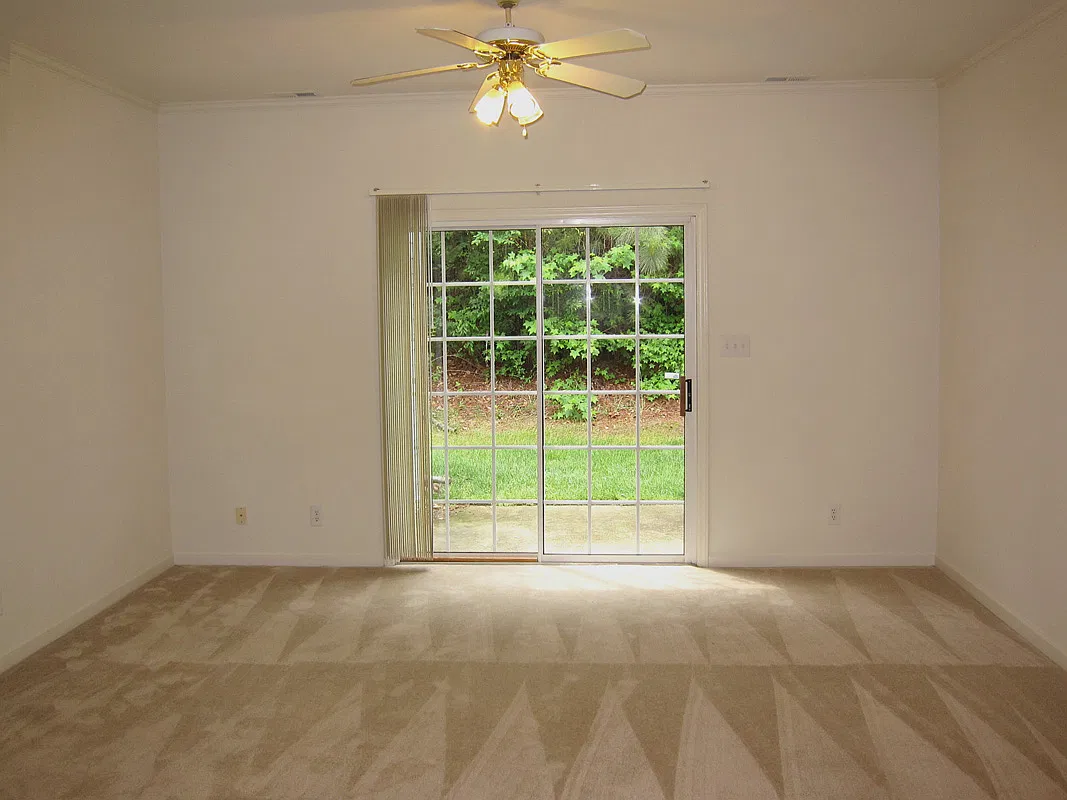 3 bed, 1286 sqft, $1,618 — Photo 4