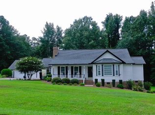 62 Hunting Creek Dr, Lugoff, SC 29078