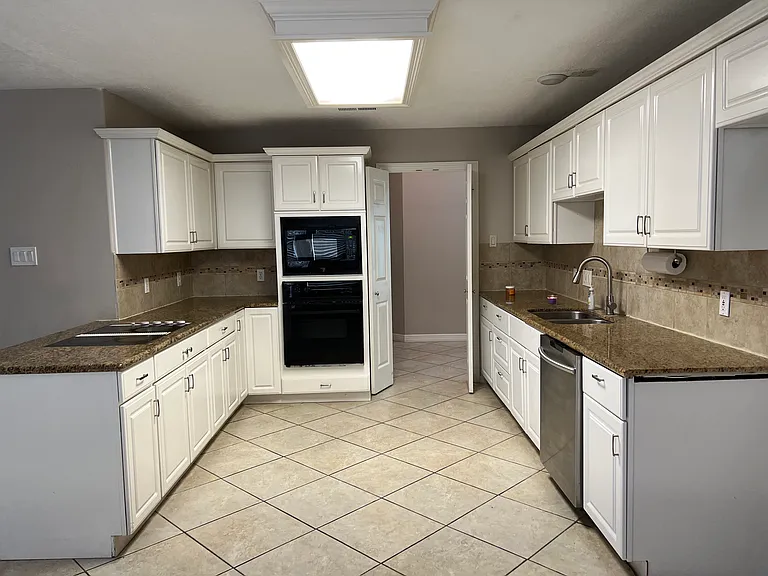 14106 Glen Canon Ln — Photo 15