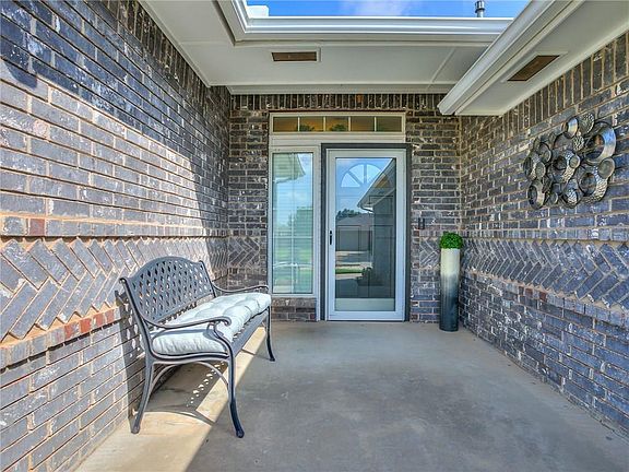 3rd image of 13237 Almond Dr