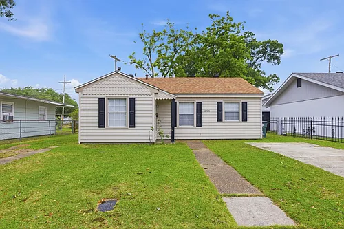 1906 8th Ave Photo 1