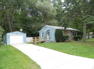 1323 Mac Dr, Stow, OH
