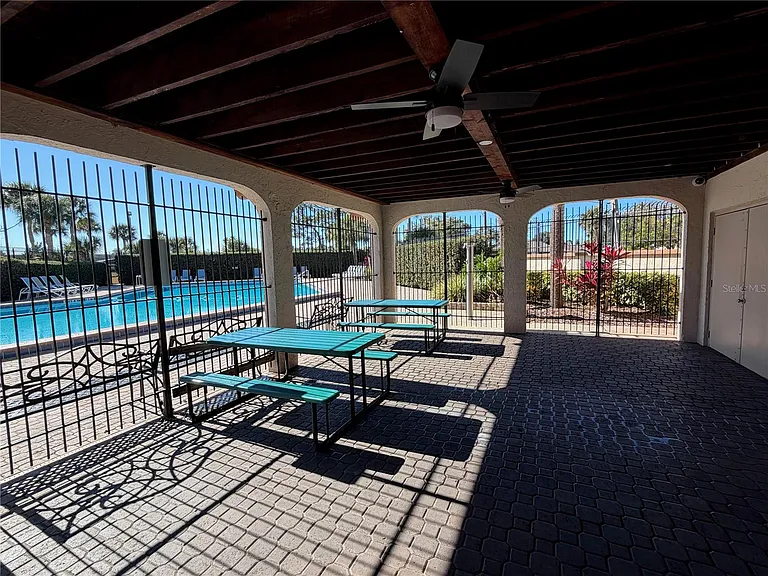 3193 Arrowhead Ln — Photo 5