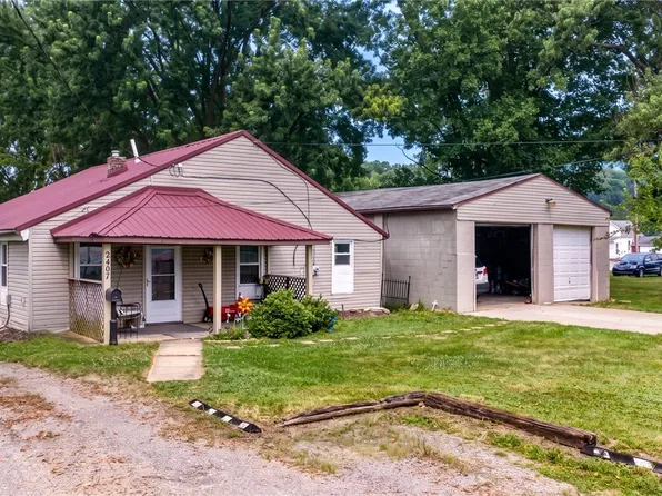 2407 30th St NE, Canton, OH 44705