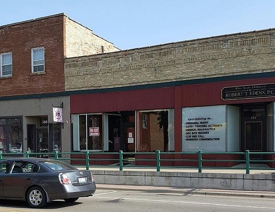 2nd image of 390 Lake St