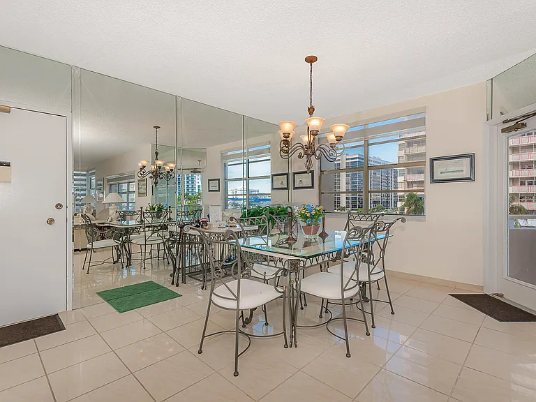 1980 S Ocean Dr #3P — Photo 2