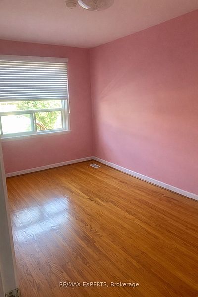 Toronto House for rent - 3 Bedrooms — photo 4