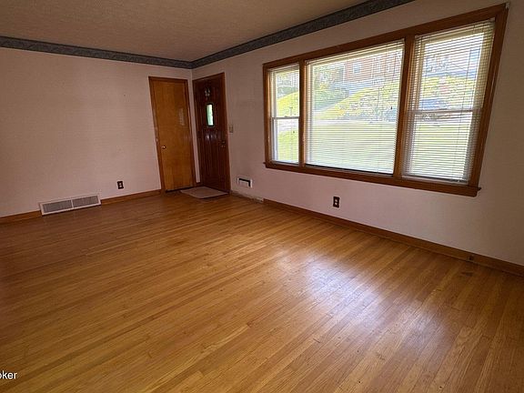 2nd image of 1606 Ehrler Dr