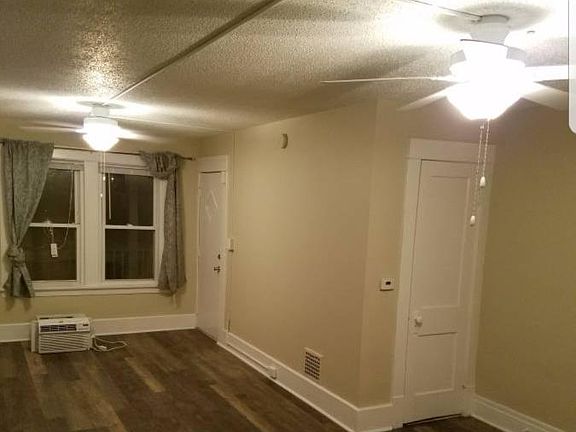 4th image of 132 Camden Ave