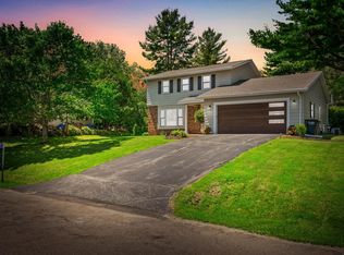 N2377 Briarwood Ave, La Crosse, WI 54601