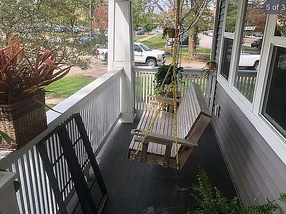 3rd image of 900 8th St SE