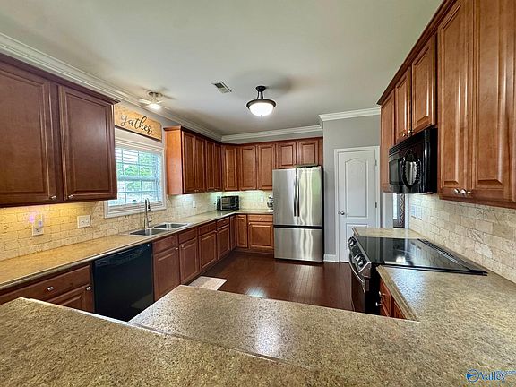 2nd image of 309 Northlake Dr