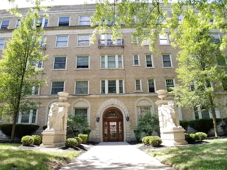 Bryant Apartments — Photo 86