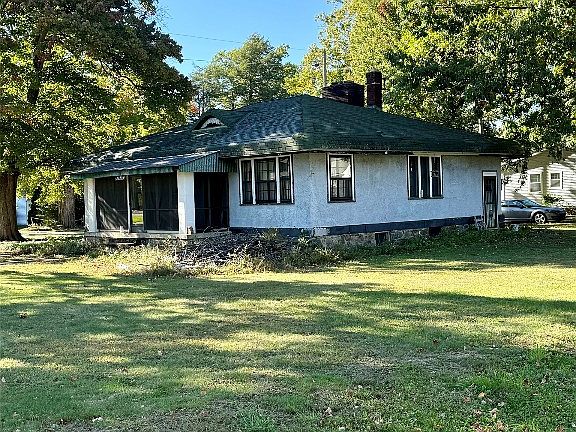 3rd image of 3320 Argyle Ave