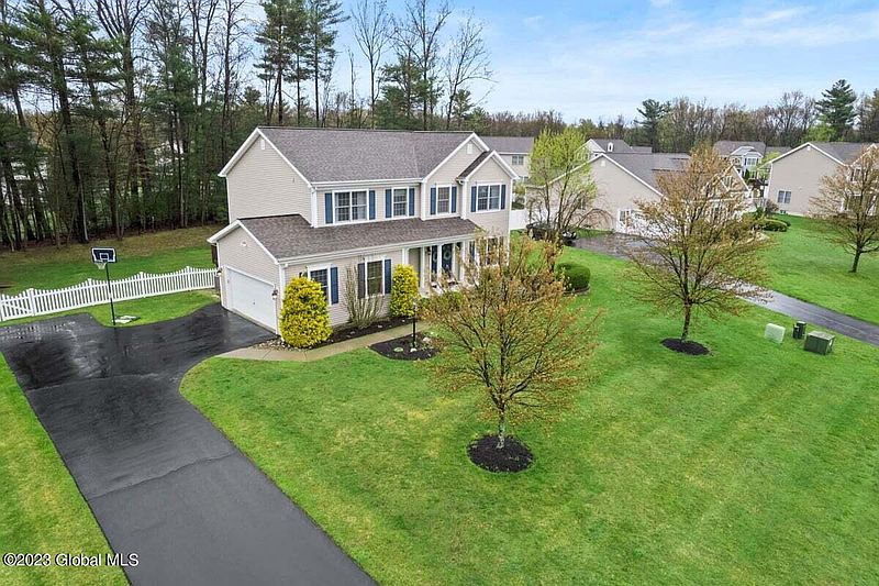 2nd image of 7 Saddlebrook Drive