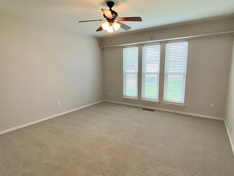 913 Rolling Hills Ter — Photo 25