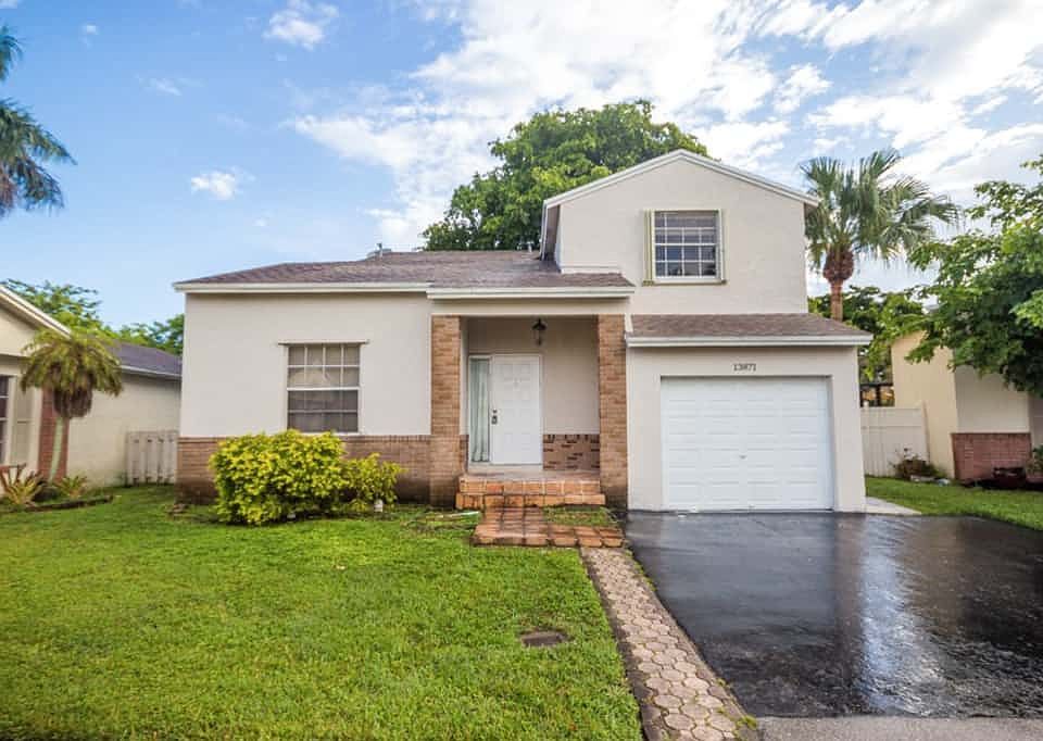 1st image of 13871 Langley Pl