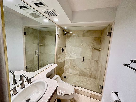 4th image of 2333 Brickell Ave APT 1616