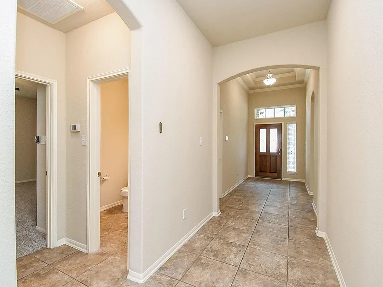 4215 Mill Oaks Dr — Photo 5