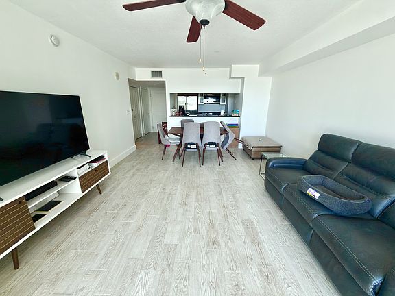 3rd image of 610 W Las Olas Blvd APT 711N