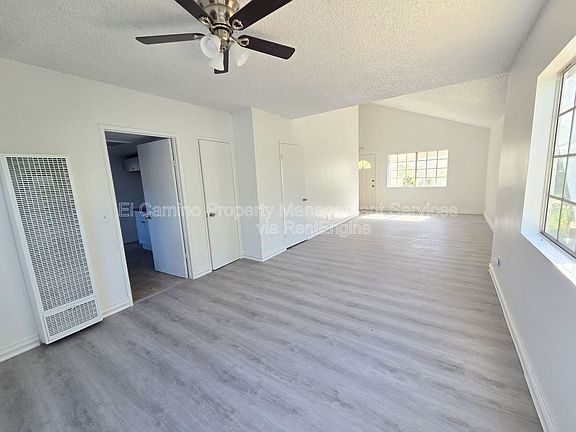 3rd image of 11140 Duncan Ave #C