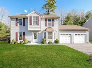 6 Arbor Ridge Rd, Torrington, CT 06790