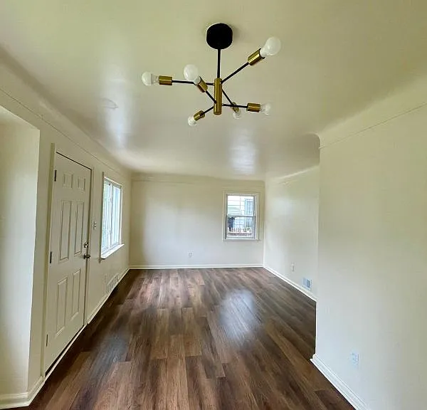 20495 Mendota St — Photo 3