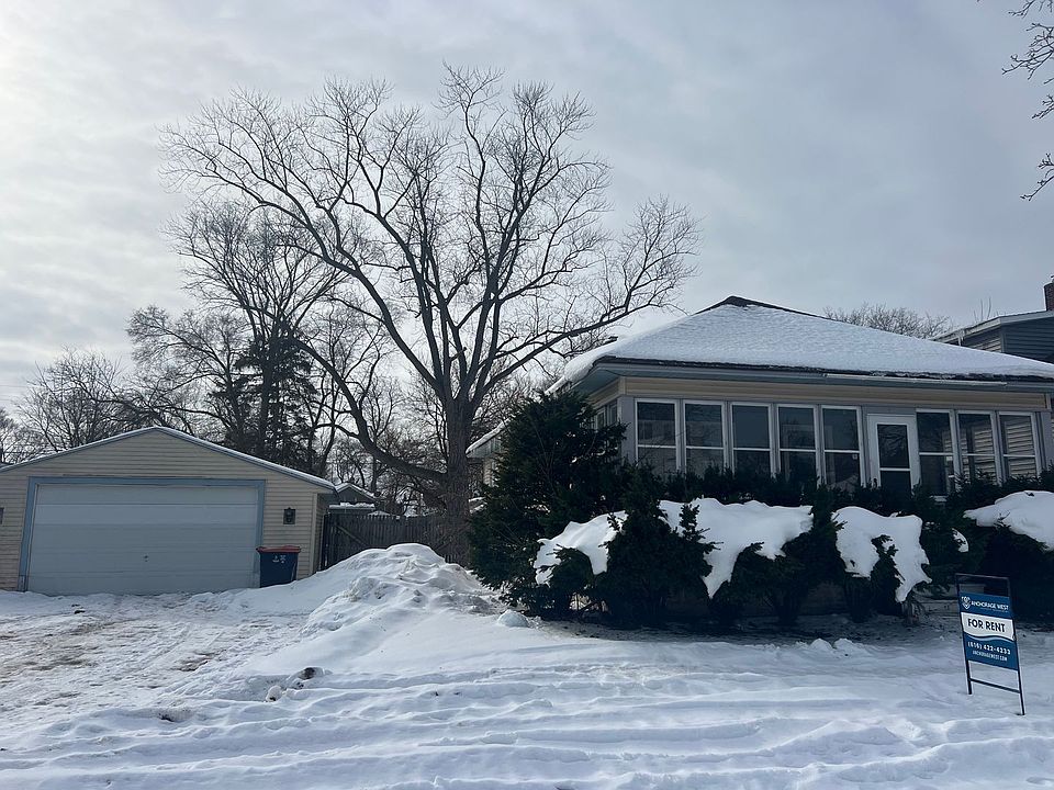 1st image of 332 W 19th St