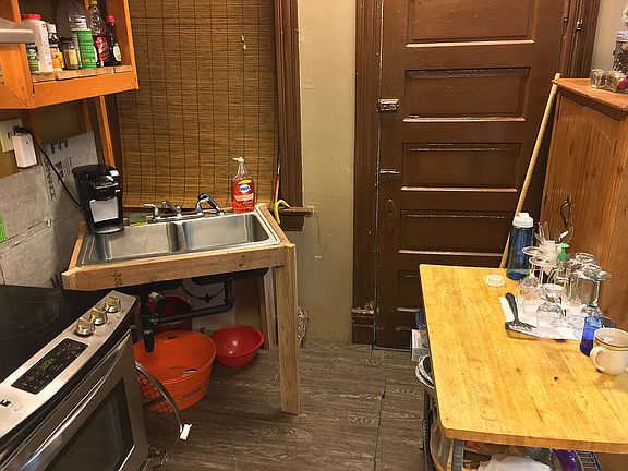 2nd image of 5960 Minerva Ave