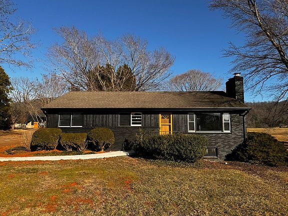2nd image of 3901 Thomas Dairy Ln #A