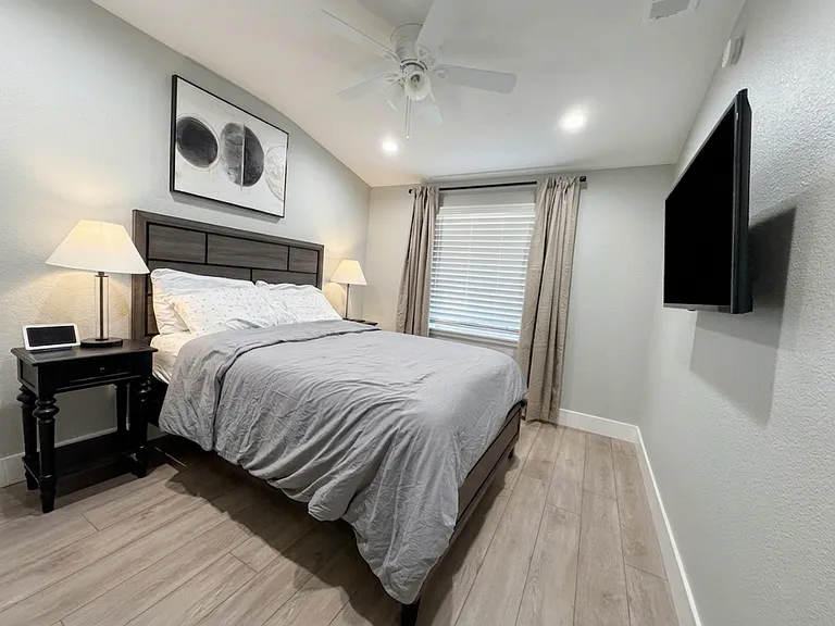 2062 Leon Dr — Photo 8