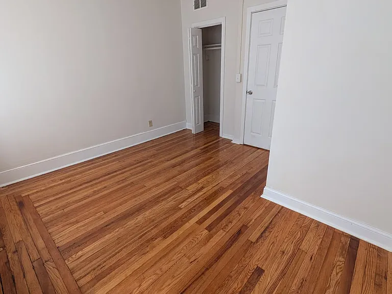 293 Norton St #B8 — Photo 8