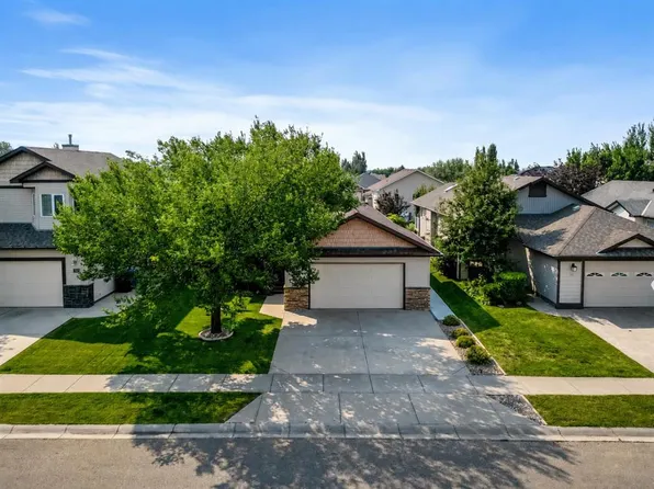 236 N Southgate Blvd S, Lethbridge, AB T1K 5C3