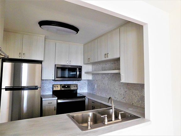 5th image of 2020 N Atlantic Ave #201