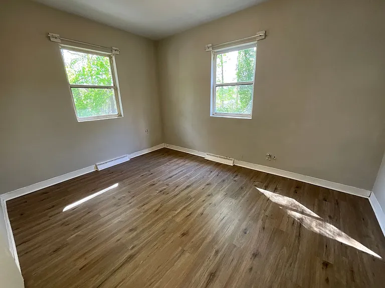 509 Ashburn St — Photo 11