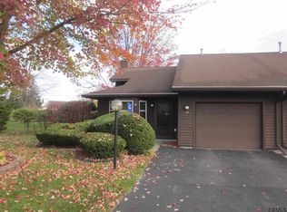 10 Eton Dr, Slingerlands, NY 12159