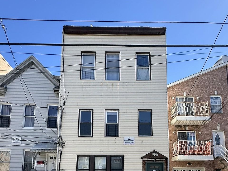 1st image of 62 Wales Ave Floor 2