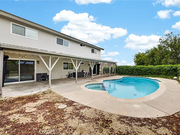 23547 Decorah Rd — Photo 30