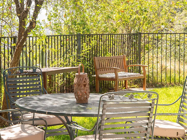 1070 Norumbega Dr — Photo 25
