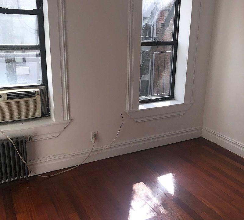 2nd image of 214 E 82nd St #18C