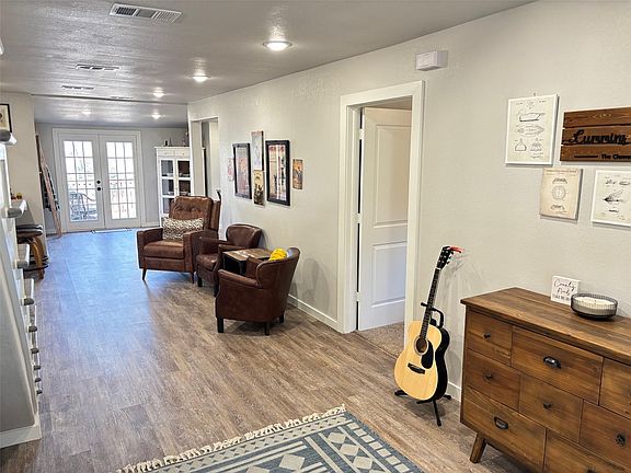 4th image of 1047 Dungens Mill Rd