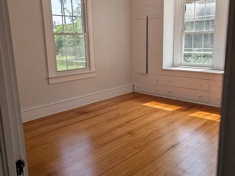 126 W Pollock St — Photo 5