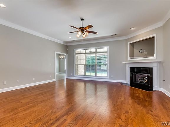 4th image of 1631 Arborway Cir