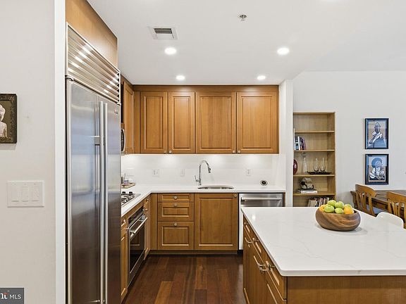 5th image of 6820 Wisconsin Ave APT 4008
