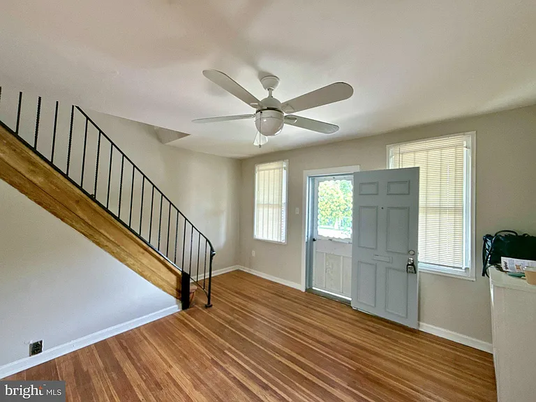 3208 W Willard St — Photo 5