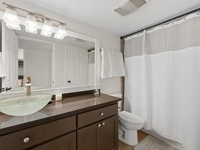 1500 Woodlawn Blvd #11 — Photo 25