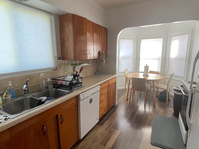 Brookside Dr — Photo 3