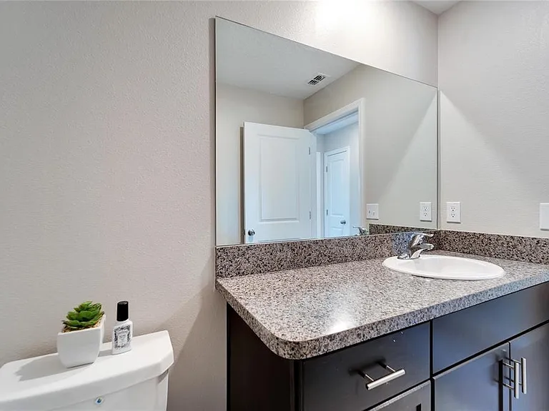 403 Royal Empress Dr — Photo 28