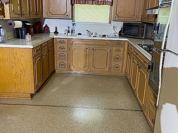 3rd image of 1026 Deaton St
