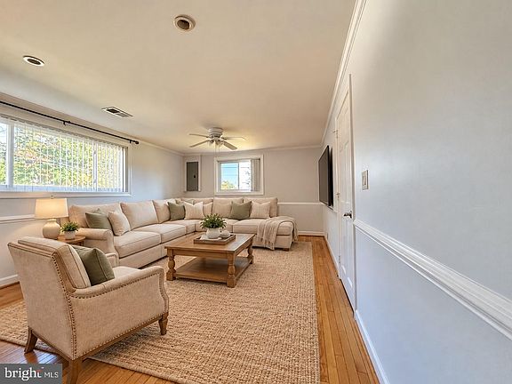 3rd image of 10406 Conover Dr